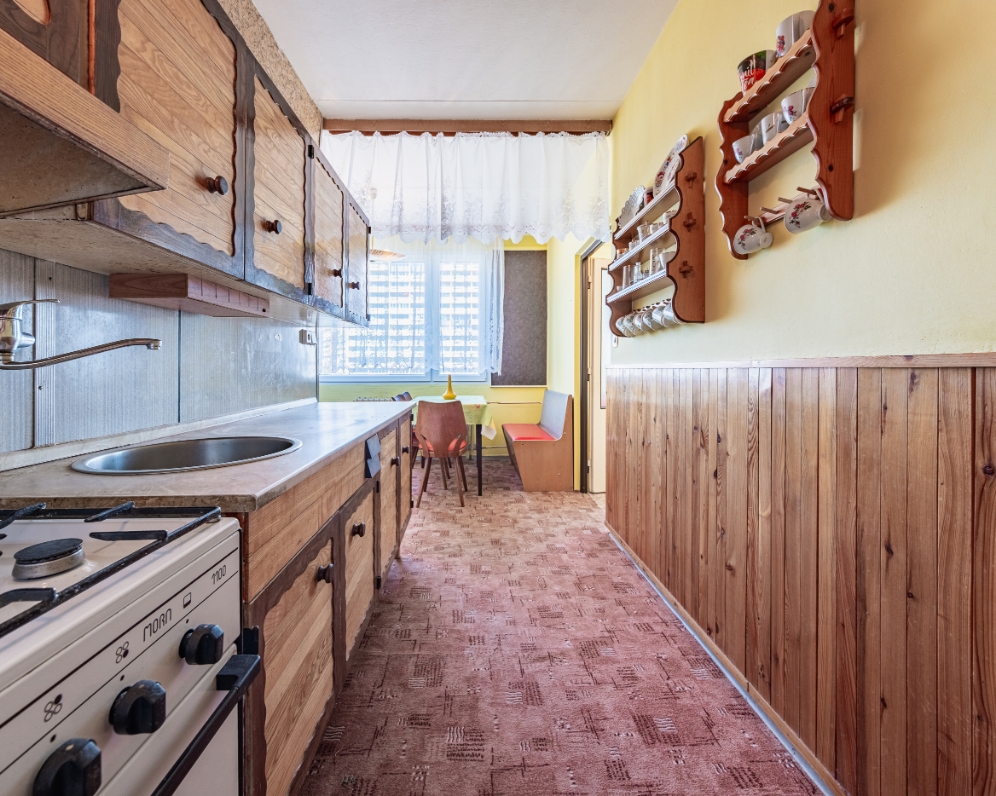 Byt 3+1+L - Chomutov, Březenecká